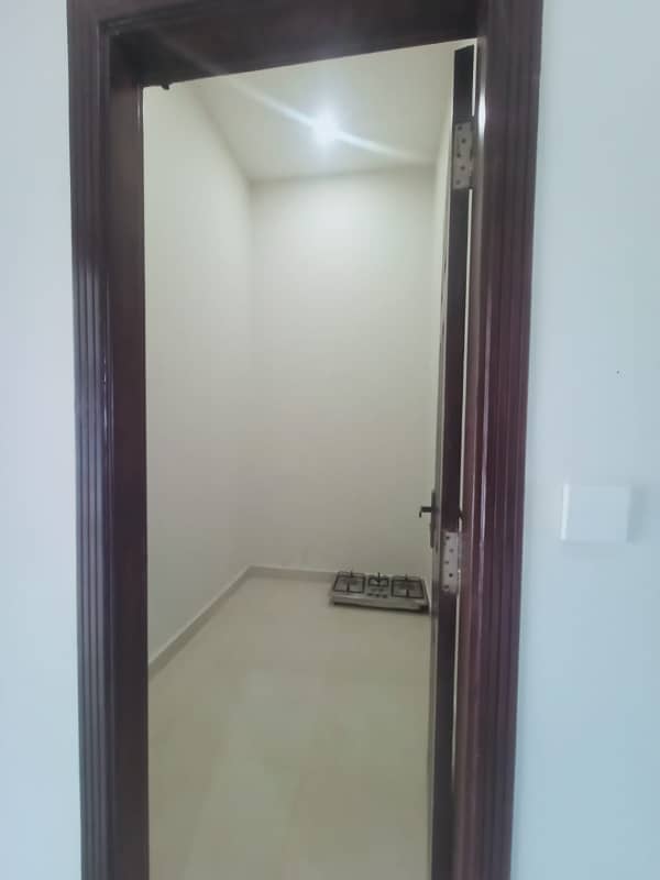 House available for rent with solar and basement in bahria enclave Islamabad 4