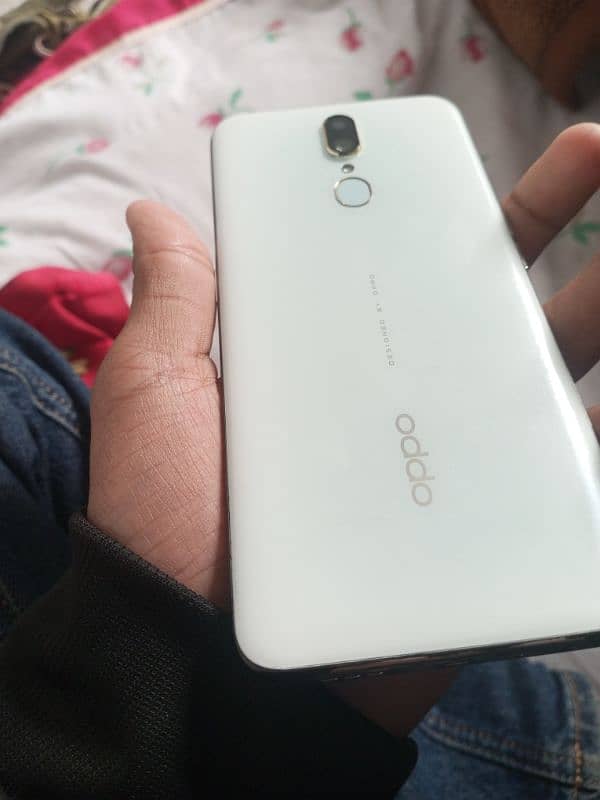 OPPO F11 7