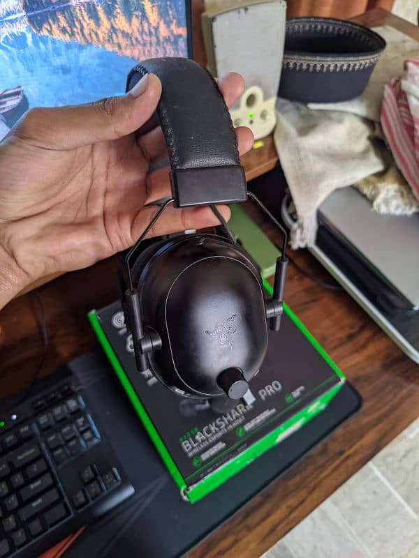 Razer Blackshark v2 pro 2