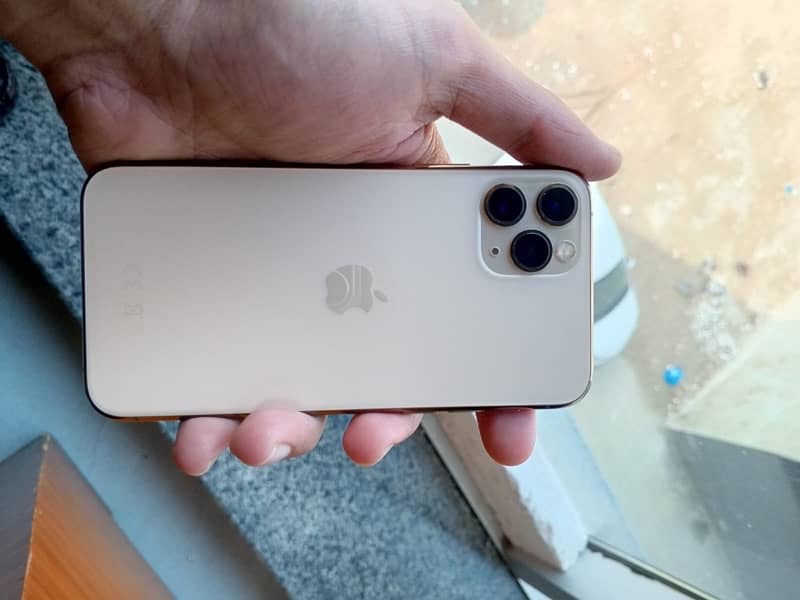 Iphone 11 pro gold 0