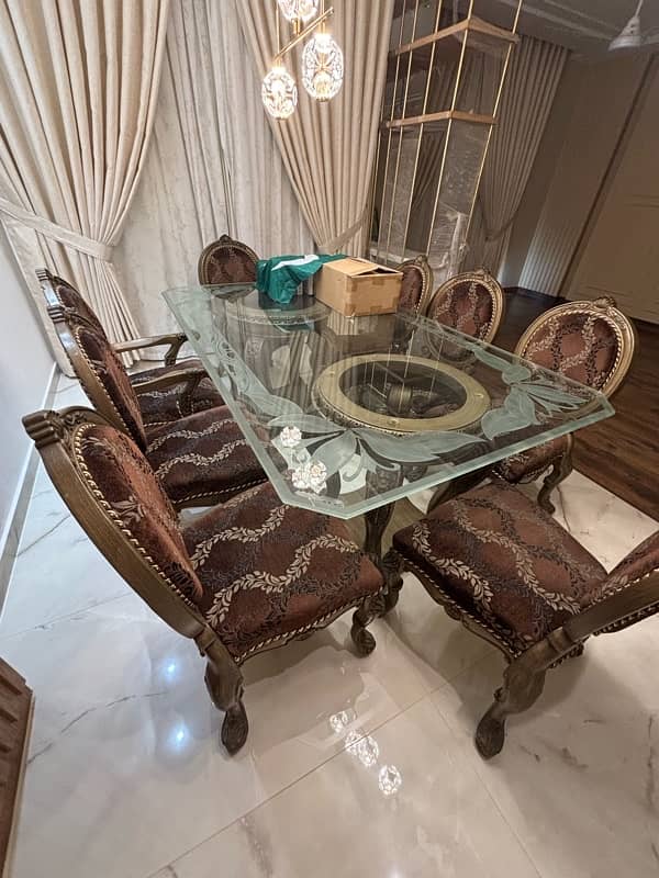 Grand size luxurious Dining table 1