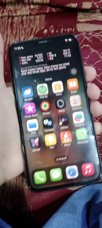 iphone xs  ne 10/10 condition 8