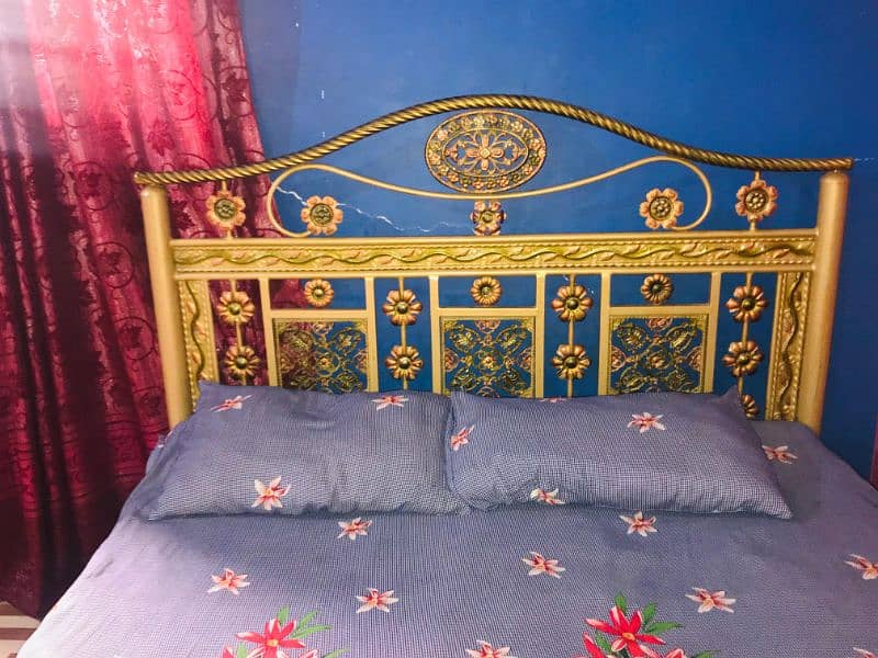 iron bed and sofa for sell 2