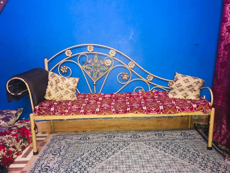 iron bed and sofa for sell 3