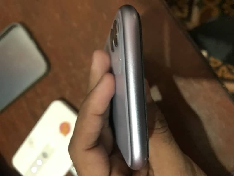 iphone 11 PTA Approved 256 GB (urgent sale) 3