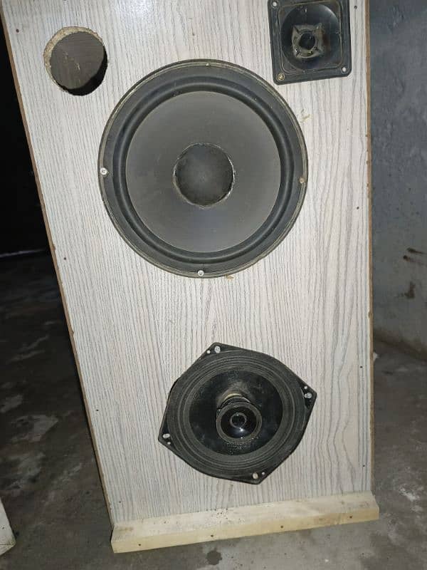 Speaker with box (daba) bilkil thk h good sound quality 0