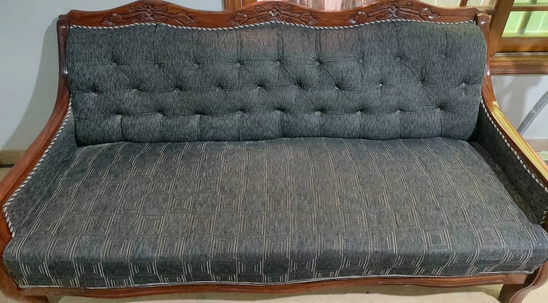 5 SEATER SOFA SET FOR SALE 0