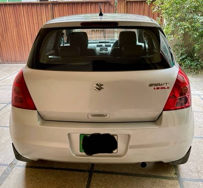 Suzuki Swift 2012 1