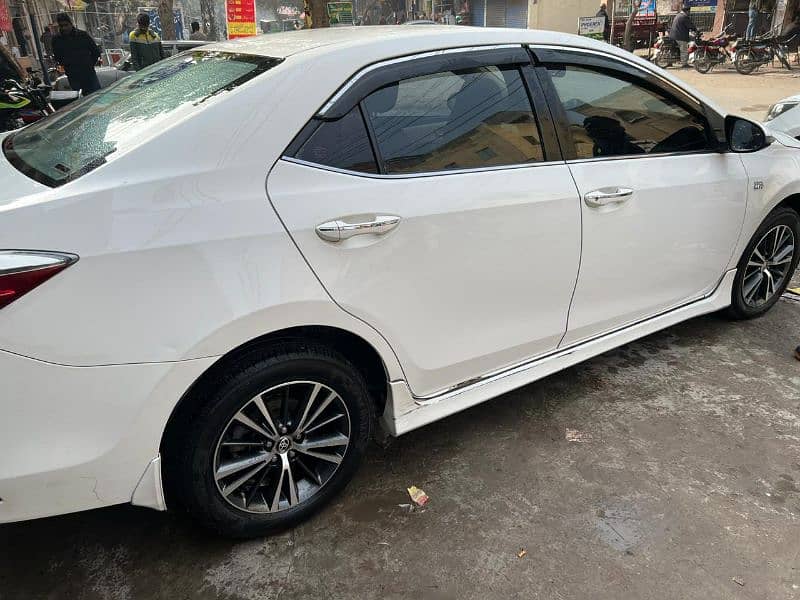 Toyota Altis Grande 2018 10