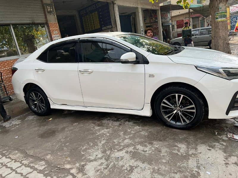 Toyota Altis Grande 2018 12