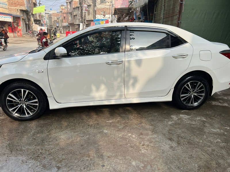 Toyota Altis Grande 2018 13