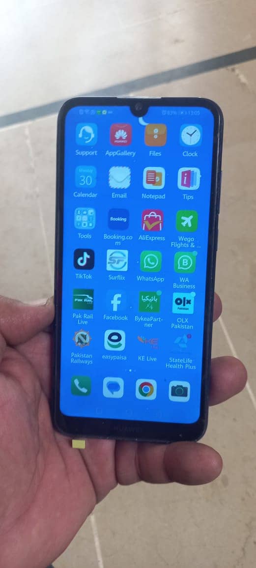 vivo y90 and huawei y6s 3/64 7