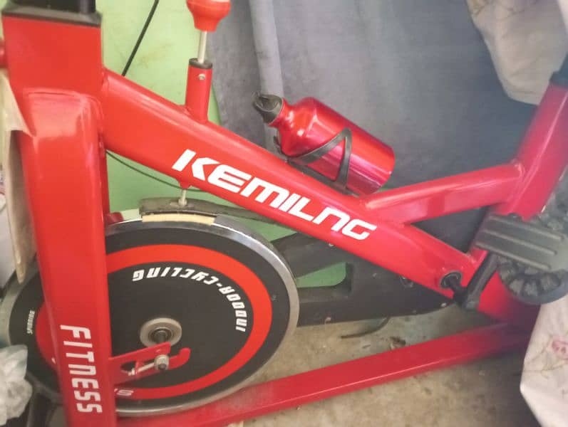 KEMILNG - K750 - Indoor stationary Bike 2