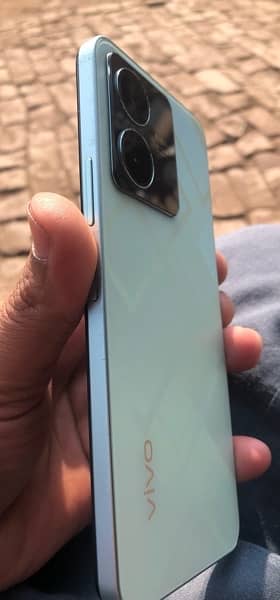 vivo y22 (4+4) 64 gb 1