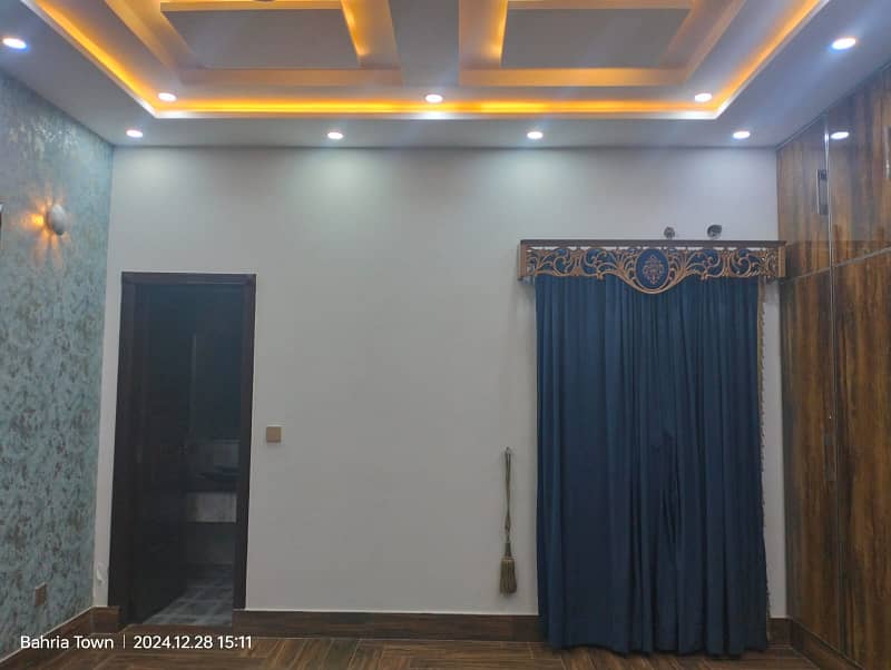 10 Marla Slightly Used House For Sale Bahria Town Lahore 1