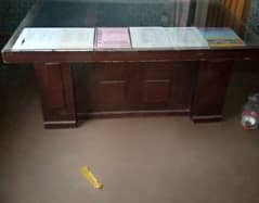 "Sturdy Computer Table for Sale