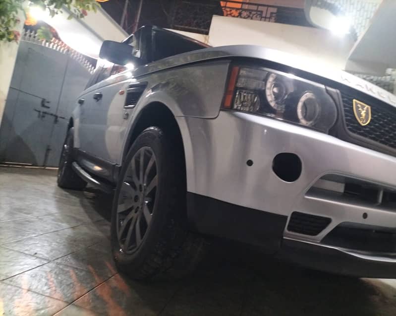 RANG ROVER SUPER CHARGE TOP OF THE LINE 3