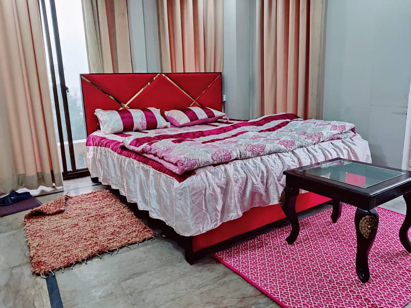 1 BEDROOM BRAND NEW APARTMENT FOR SALE IN BAHRIA TOWN LAHORE 1