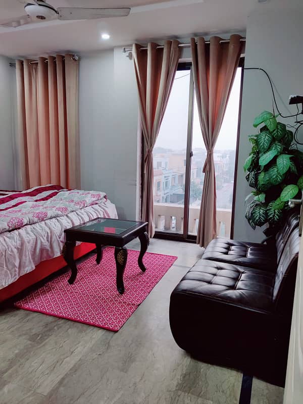 1 BEDROOM BRAND NEW APARTMENT FOR SALE IN BAHRIA TOWN LAHORE 2