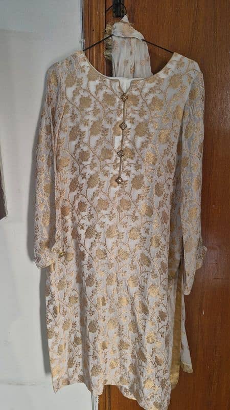 three piece beautiful shalwar kameez/trouser shirt for sale 0