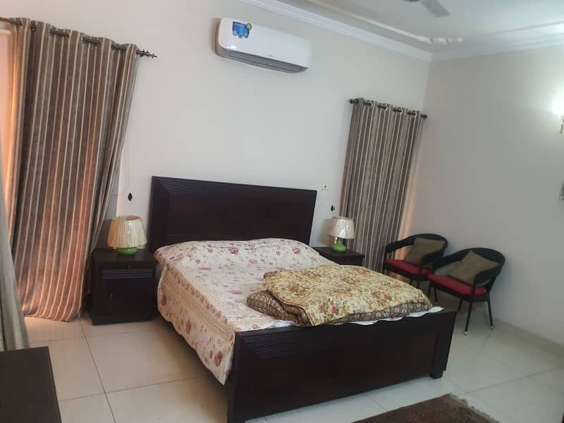 DHA PHASE 6 _1 Kanal Beautiful uper Portion Fully Furnished For Rent 1