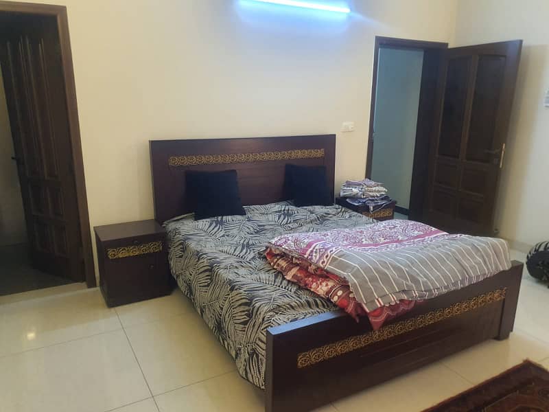 DHA PHASE 6 _1 Kanal Beautiful uper Portion Fully Furnished For Rent 4