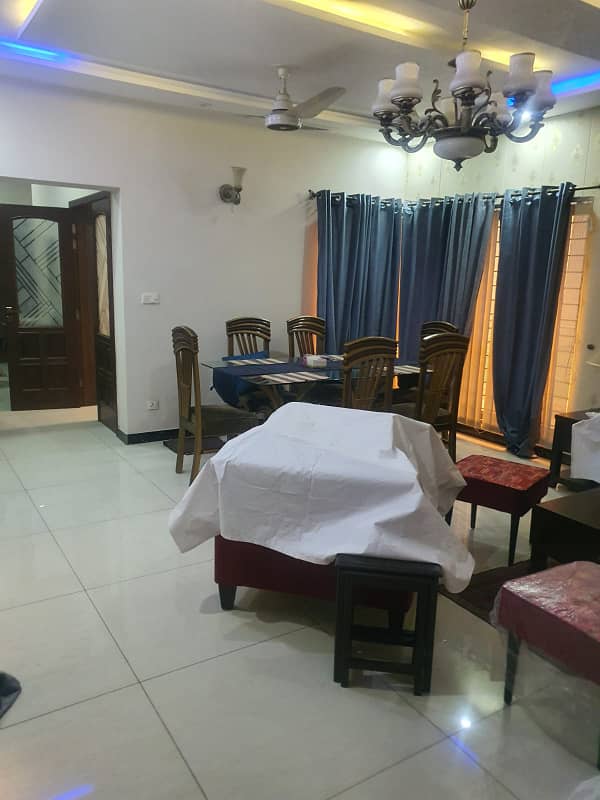 DHA PHASE 6 _1 Kanal Beautiful uper Portion Fully Furnished For Rent 14