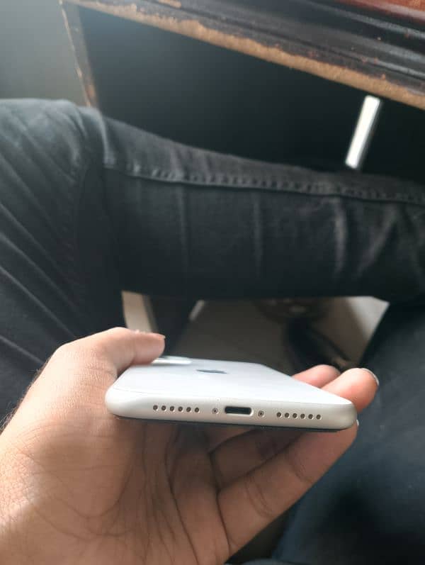 iphone 11 Factory Water Pack 3