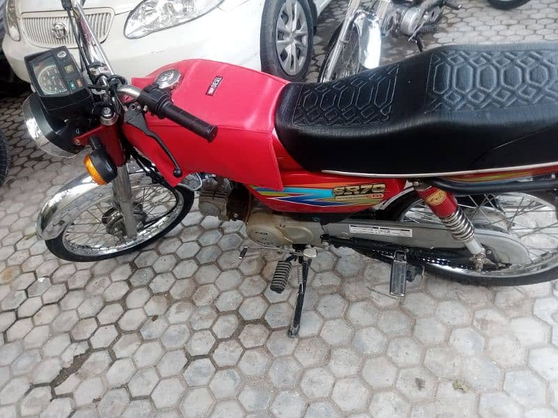 Hi. speed 2019 model for sell. Registested 2023 1