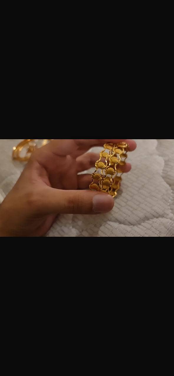 Damas Dubai 22K Gold Bangles 2