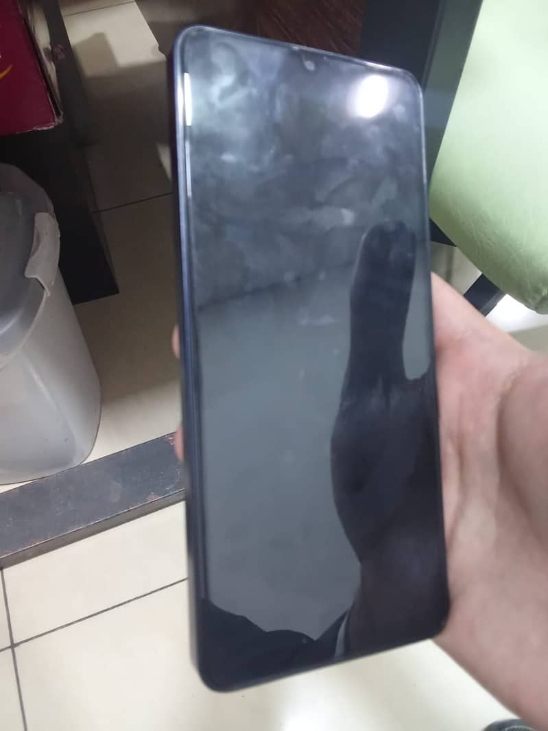 Samsung galaxy A06 slightly used just like brand new 5