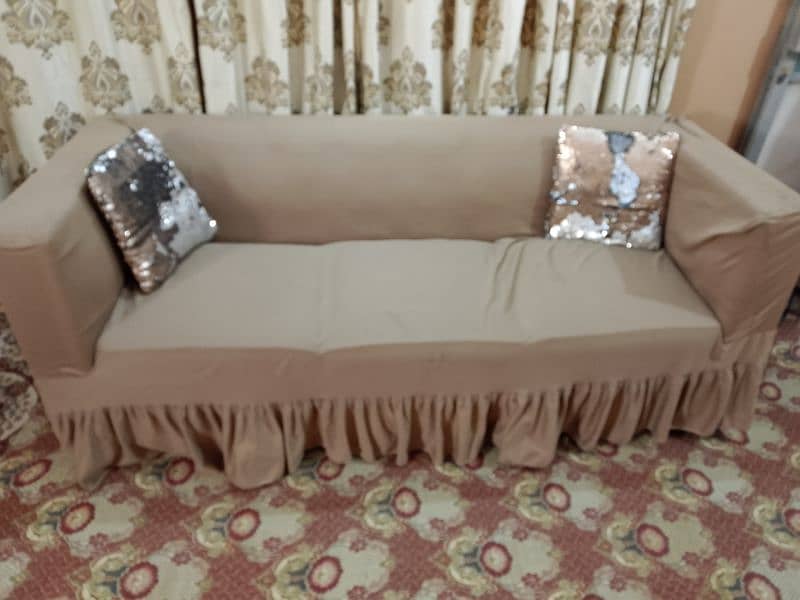 5 seater sofa with cover very good condition 6