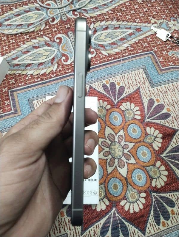 I phone 15pro max titanium 256GB 1