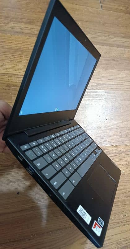 Lenovo Chromebook 4GB, 64GB 2029 Update 1