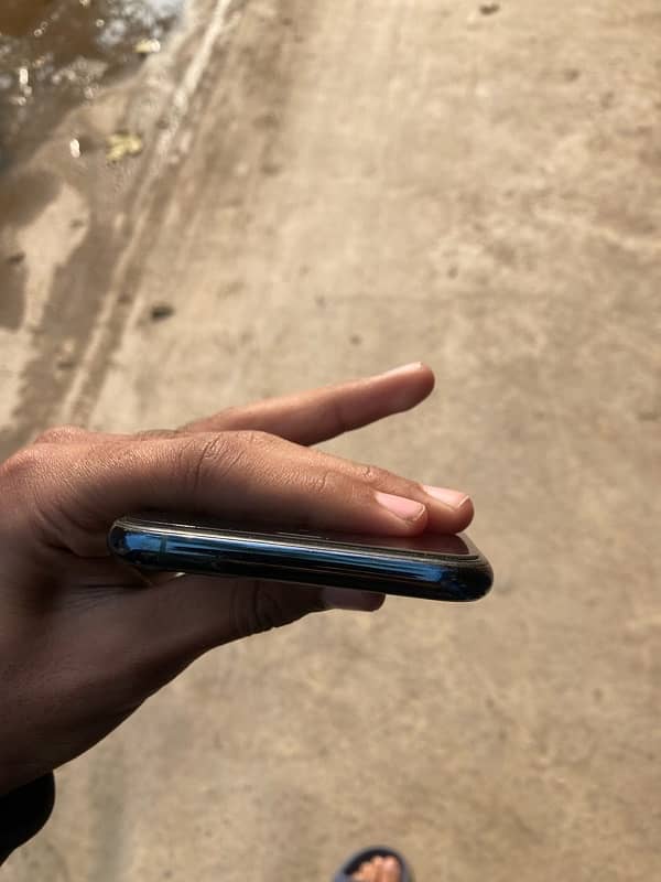 iphone 11 pro max duel pta 64Gb with box olx no chats03064853725 5