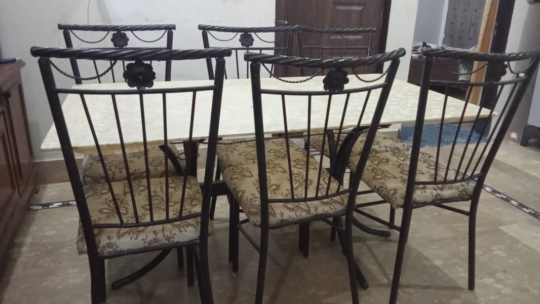 Six sitting Dining Table for sale 1