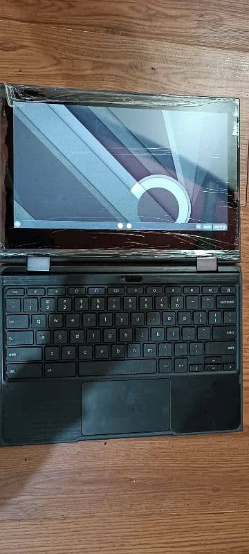 Lenovo Chromebook Touchscreen 360 32GB, 4GB 2029 3