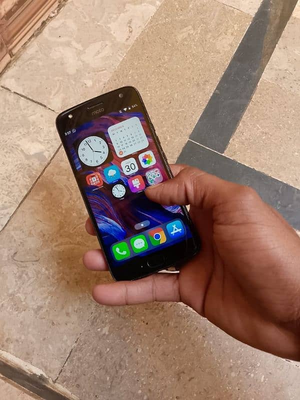 moto x4 3 32 exachange karo ga 4