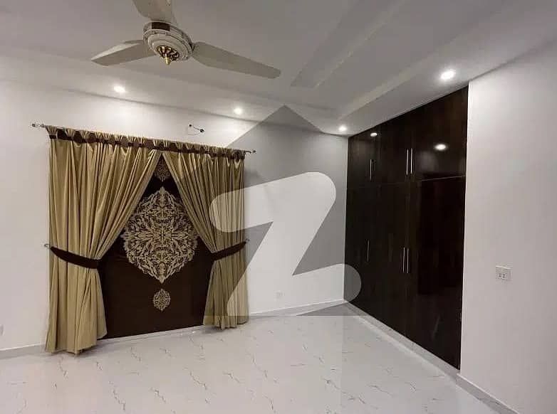 10 Marla Majestic Lower Portion For Rent In DHA Phase 3, Block Z, Lahore 0