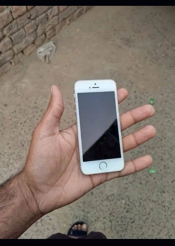 I phone 5s 32 gb Non Pta Exchange Possible 2