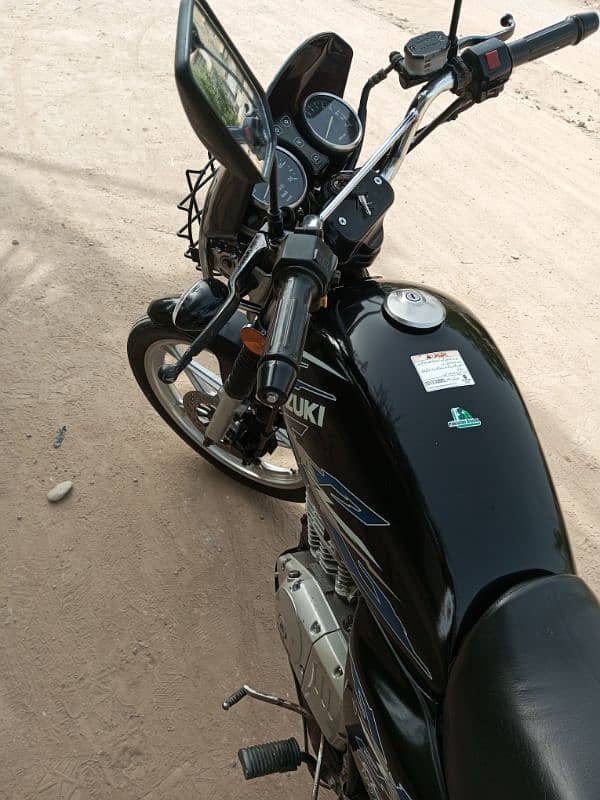 Suzuki gs 150 model 2018 urgent sale genuine condition 9