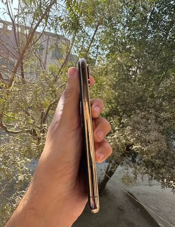 Iphone Xs Non PTA 4