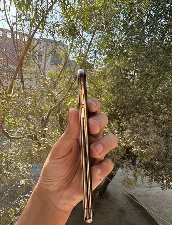 Iphone Xs Non PTA 5