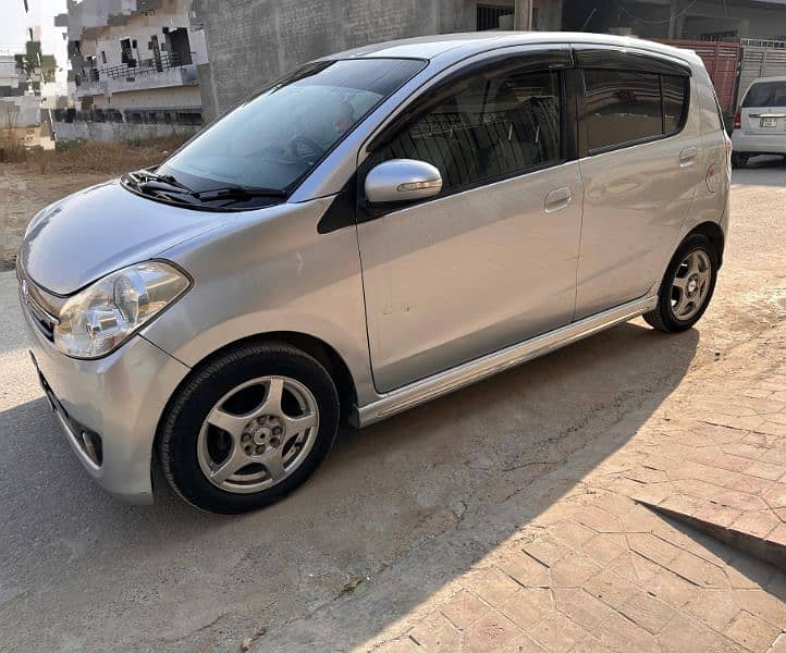 Daihatsu Mira 2012 3