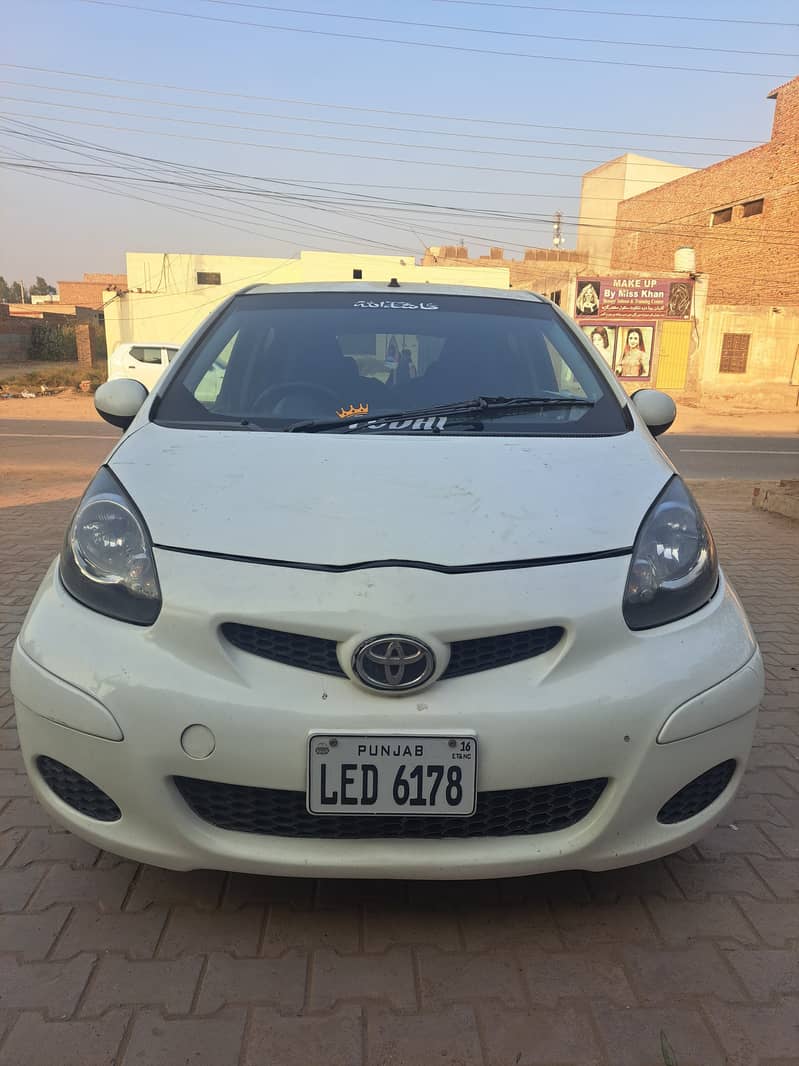 Toyota Vitz 2012 0