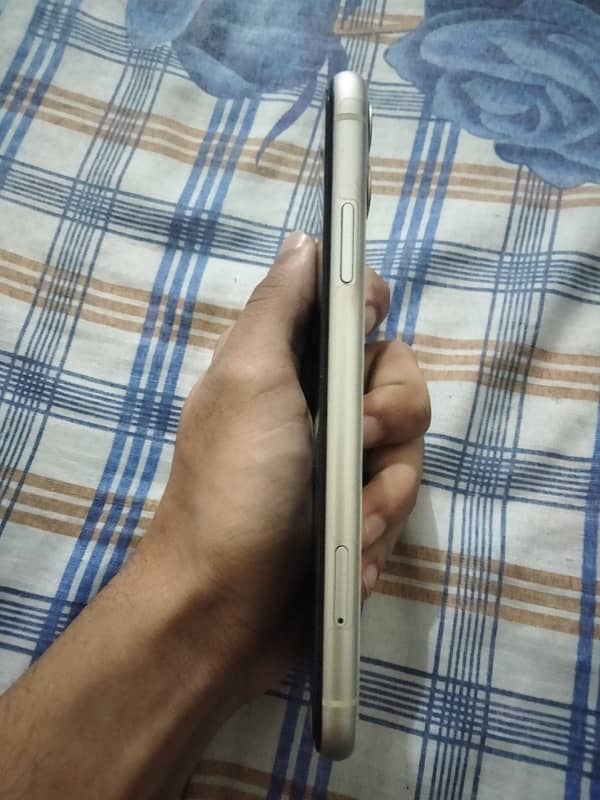 IPHONE 11 dual PTA 3