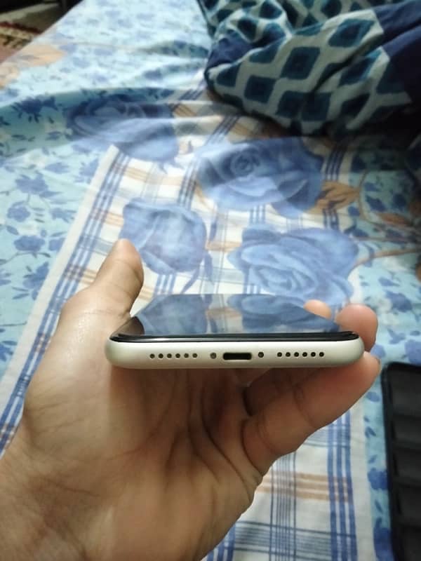 IPHONE 11 dual PTA 4