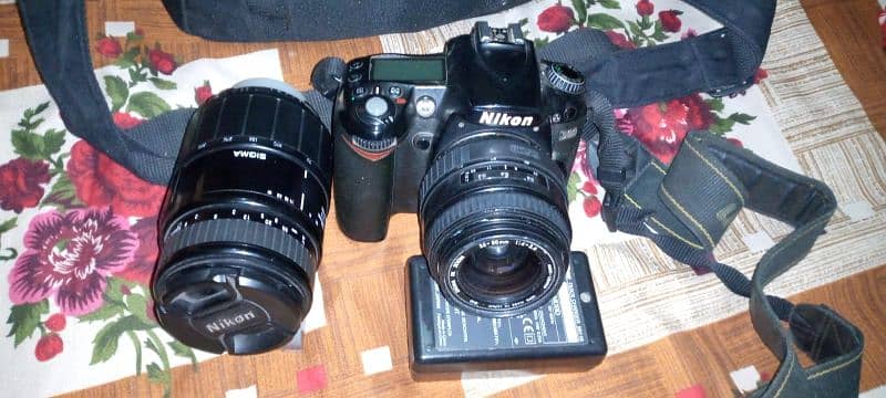 NIKON D90 with 35-80mm + 70-300mm Lens Battery Charger & Bag 1