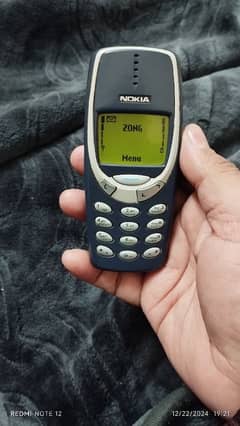 Nokia 3310 OlD is Gold sim working