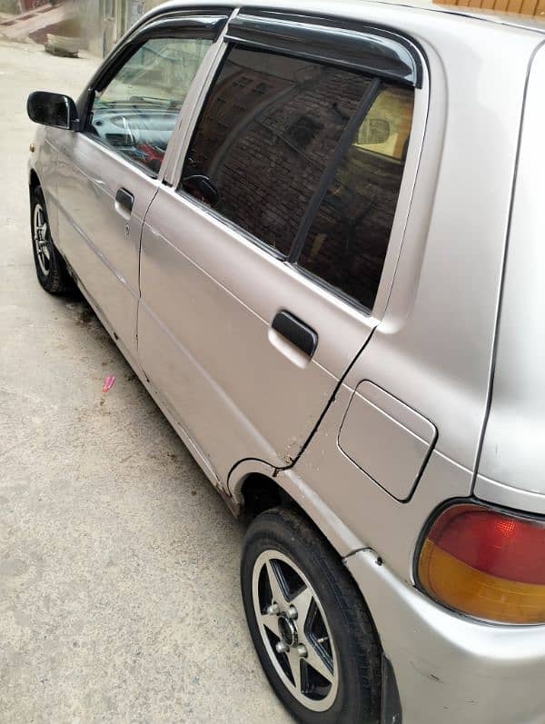 Daihatsu Cuore 2003 3